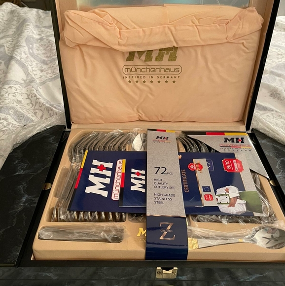 Brand new cutlery set - Picture 1 of 10